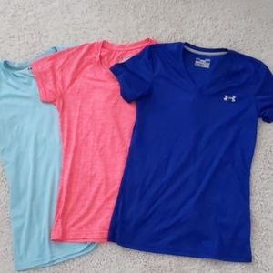 🌻 3/$15 Under Armour Heat Gear V Neck Tees